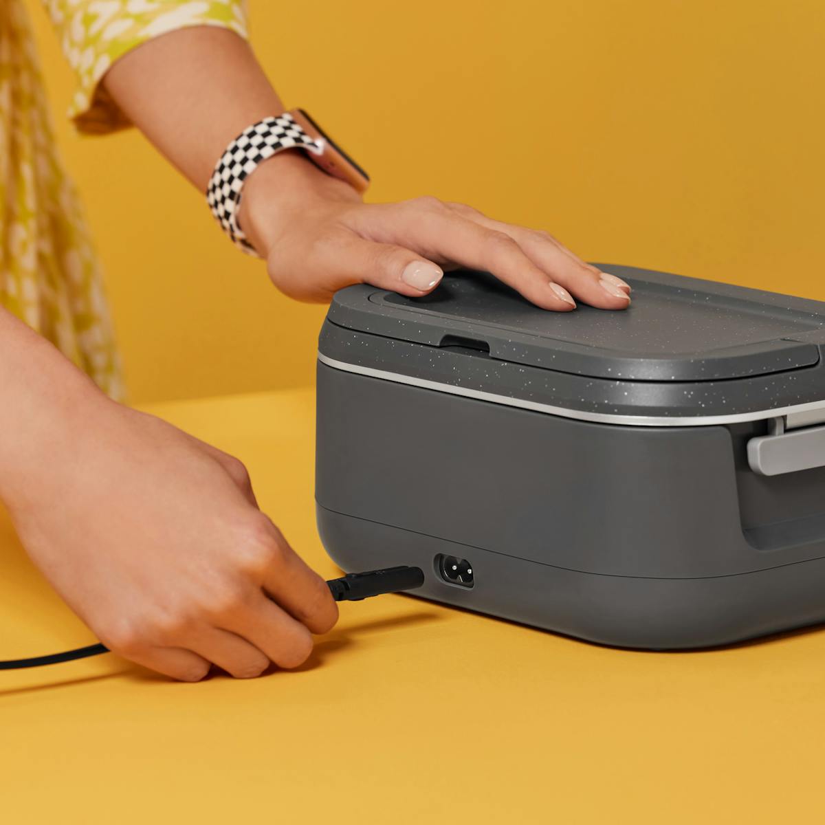Crock-Pot GO Portable Food Warmer, Electric Lunch Box with Detachable Cord